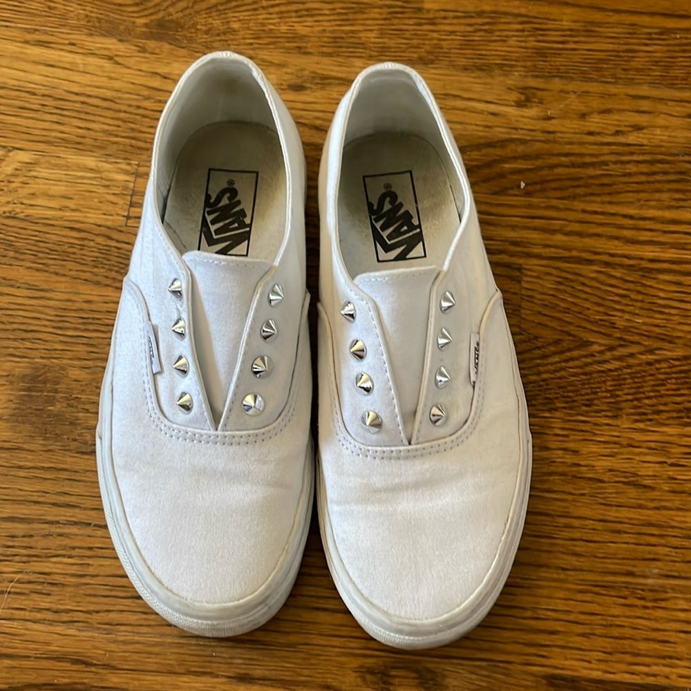 Vans slip on white women’s size 7.5